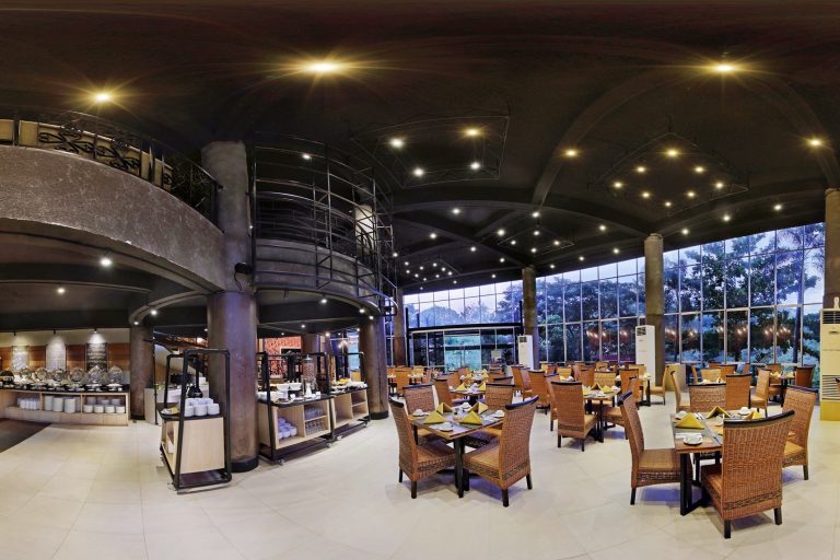 Home Oak Tree Emerald Semarang